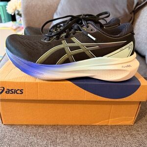 ASICS Women’s Gel Kayano-30